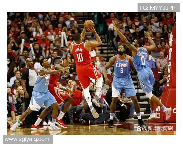 上海篮球队的默契配合与战术分析探讨