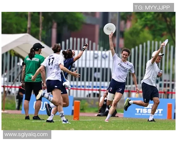 南京飞盘队与上海飞盘队赛后分析力量对比与战术探讨 南京飞盘队与上海飞盘队赛后分析力量对比与战术探讨